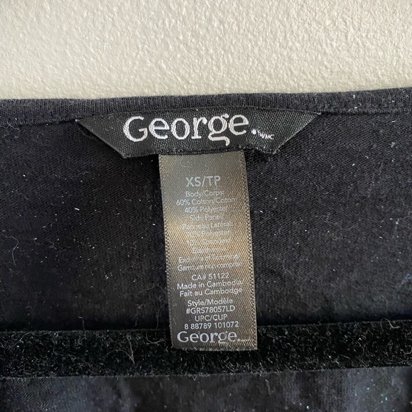 Bathing suit cover up - Picture 3 of 3